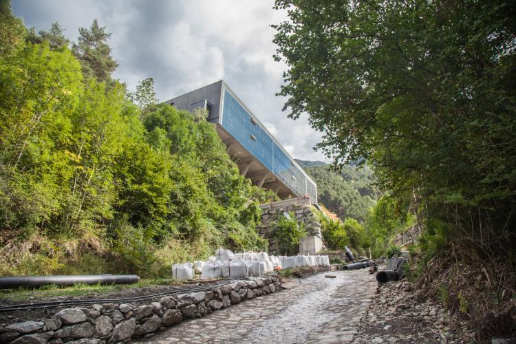 Vista del Centre de Tractament de Residus des de sota.